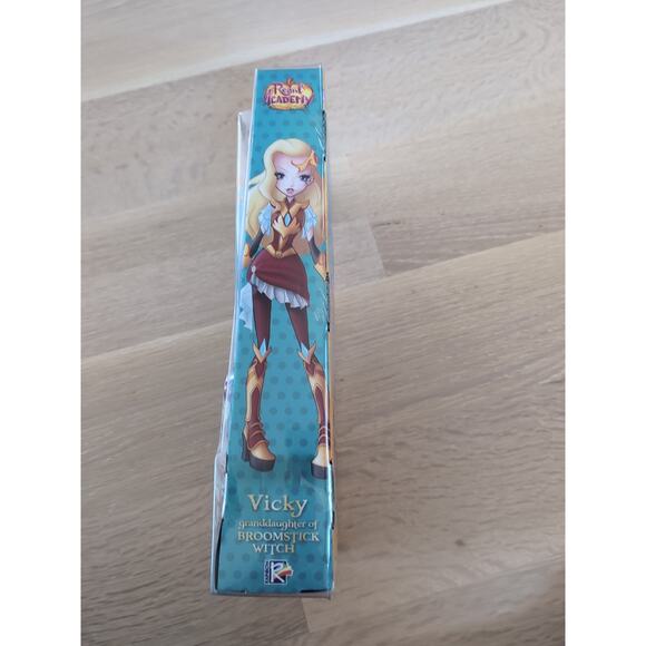 Regal Academy Doll Vicky (Broomstick) Granddaughter Of Witch New In Box - Picture 4 of 7